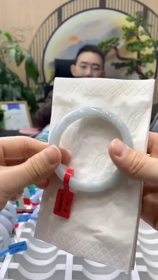 【闪购商品】翡翠手镯未镶嵌00000014031