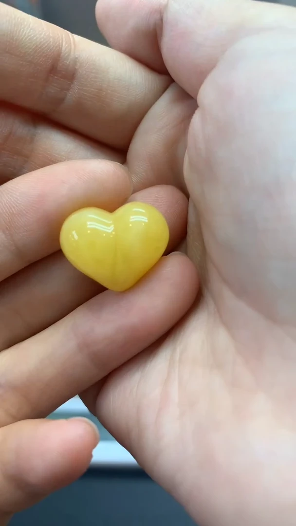 未镶嵌琥珀珠宝奇石1902