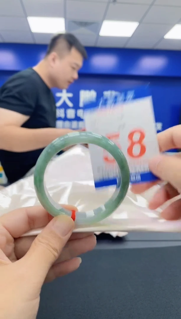 未镶嵌手镯翡翠AAAAAAAAAA
