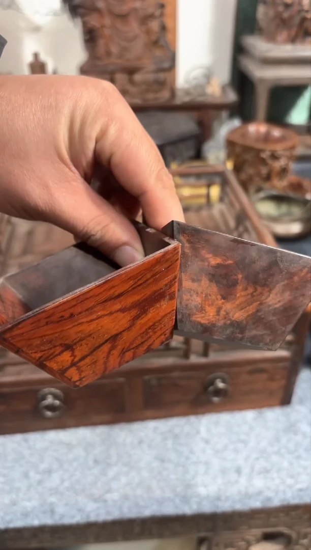 【闪购商品】贡木非常漂亮大气的小斗一对