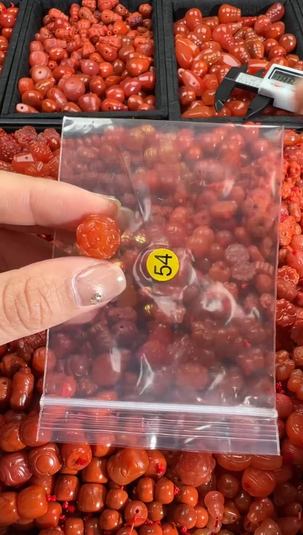 【闪购商品】南红玛瑙颈饰未镶嵌1