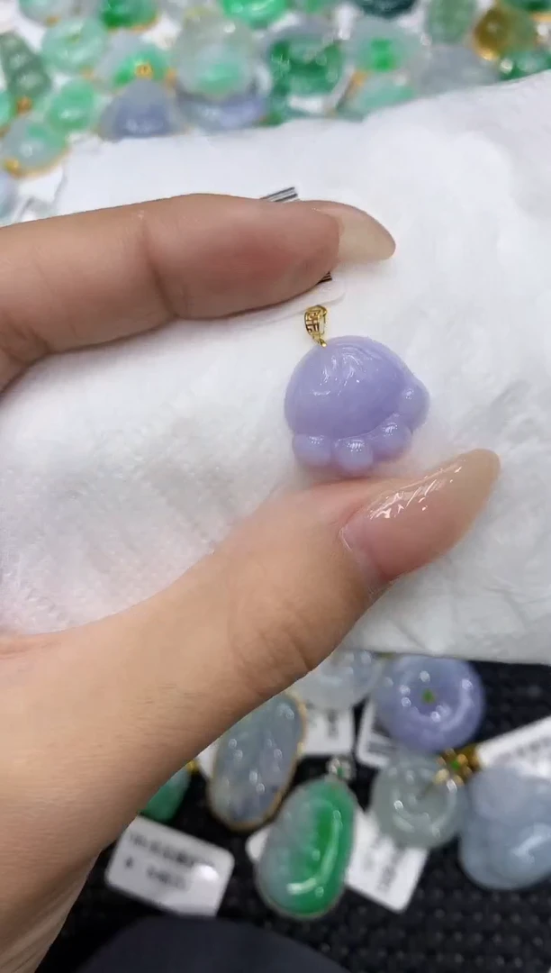 颈饰18K金镶嵌翡翠111111111111