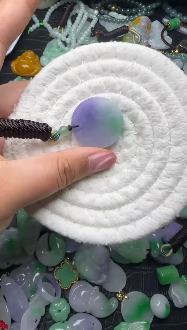 颈饰未镶嵌翡翠缅甸翡翠吊坠