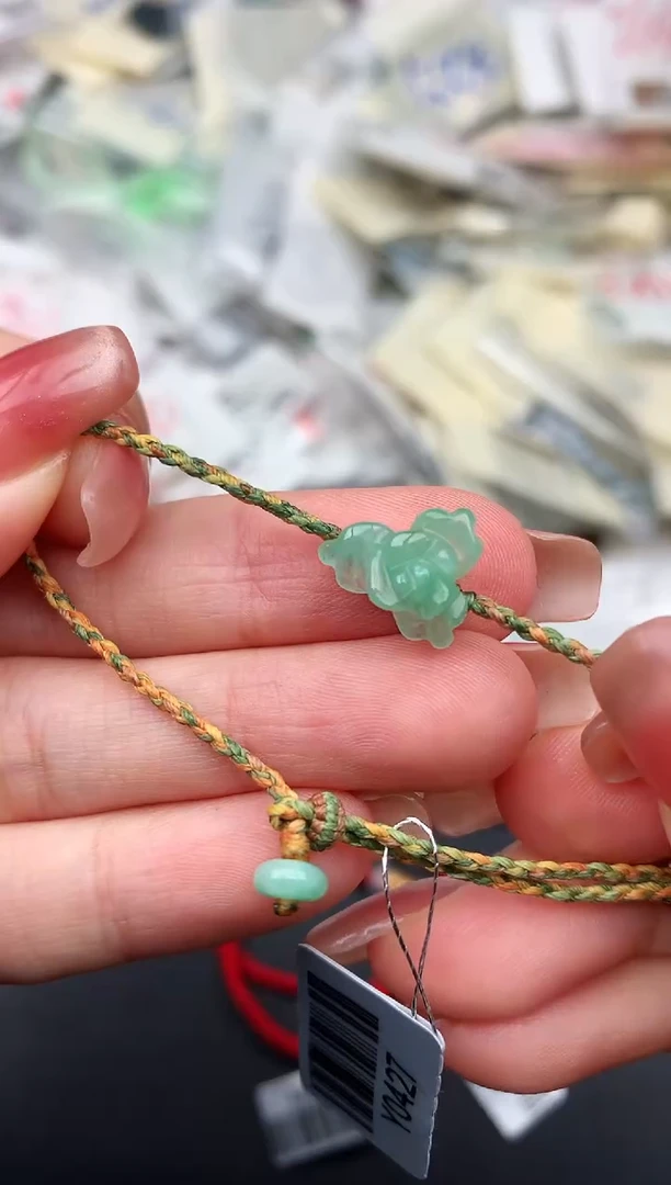 未镶嵌挂件翡翠1