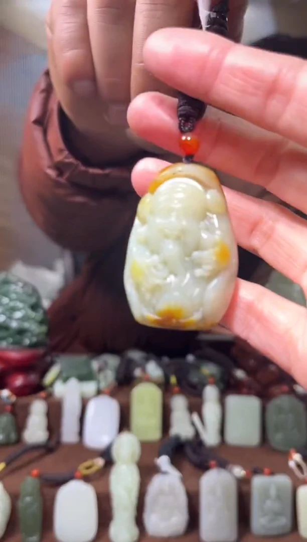 颈饰未镶嵌和田玉·