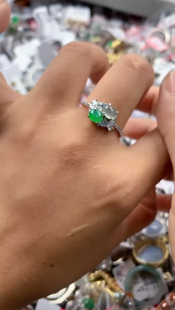 银S925镶嵌戒指翡翠555             6