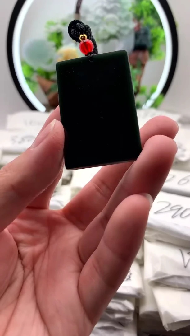 【闪购商品】和田玉颈饰未镶嵌无事牌