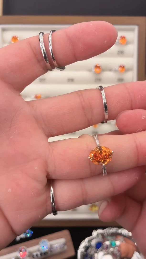 银S925镶嵌戒指石榴石（芬达石）111111111