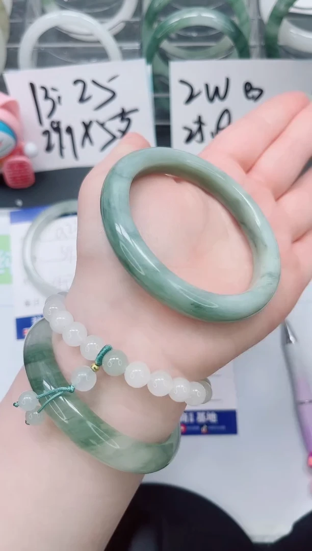 【闪购商品】石英质玉手镯未镶嵌a228