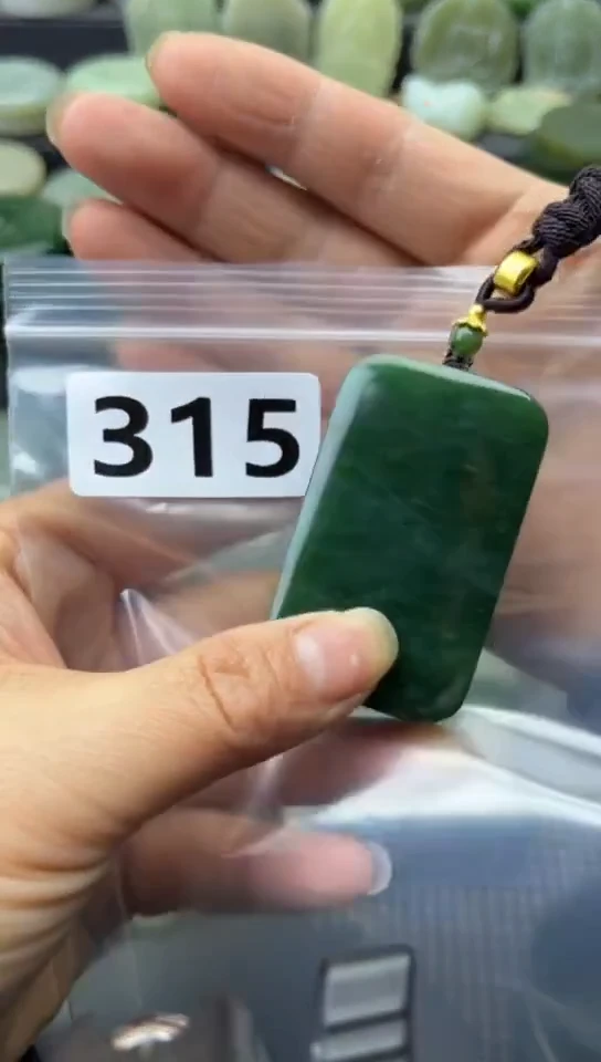 未镶嵌和田玉珠宝半成品牌子