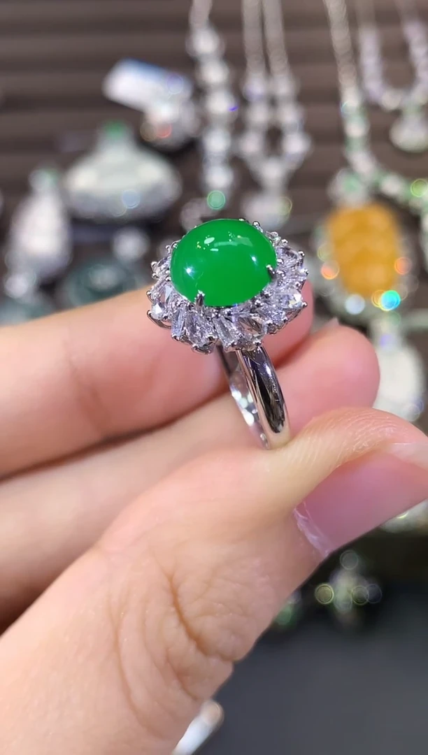 18K金镶嵌戒指翡翠B360