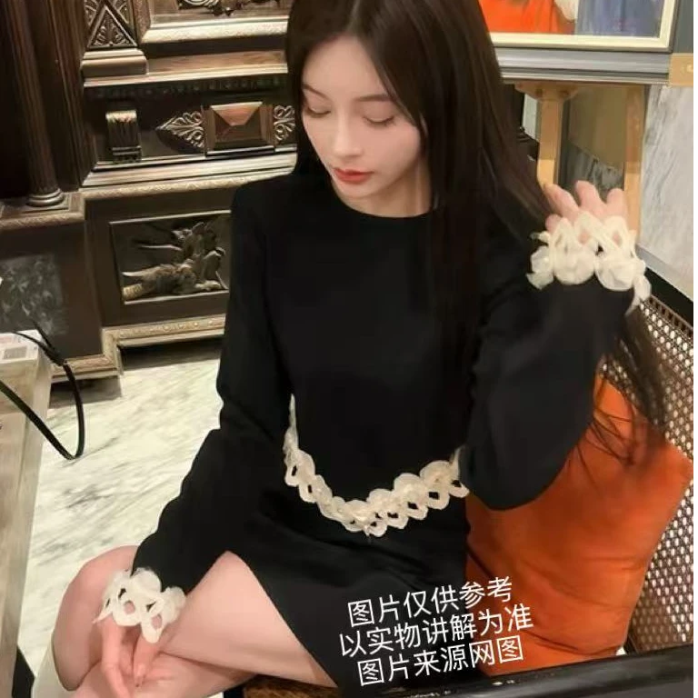 2025大码女装韩系设计感黑色镂空小香风巨好看套装