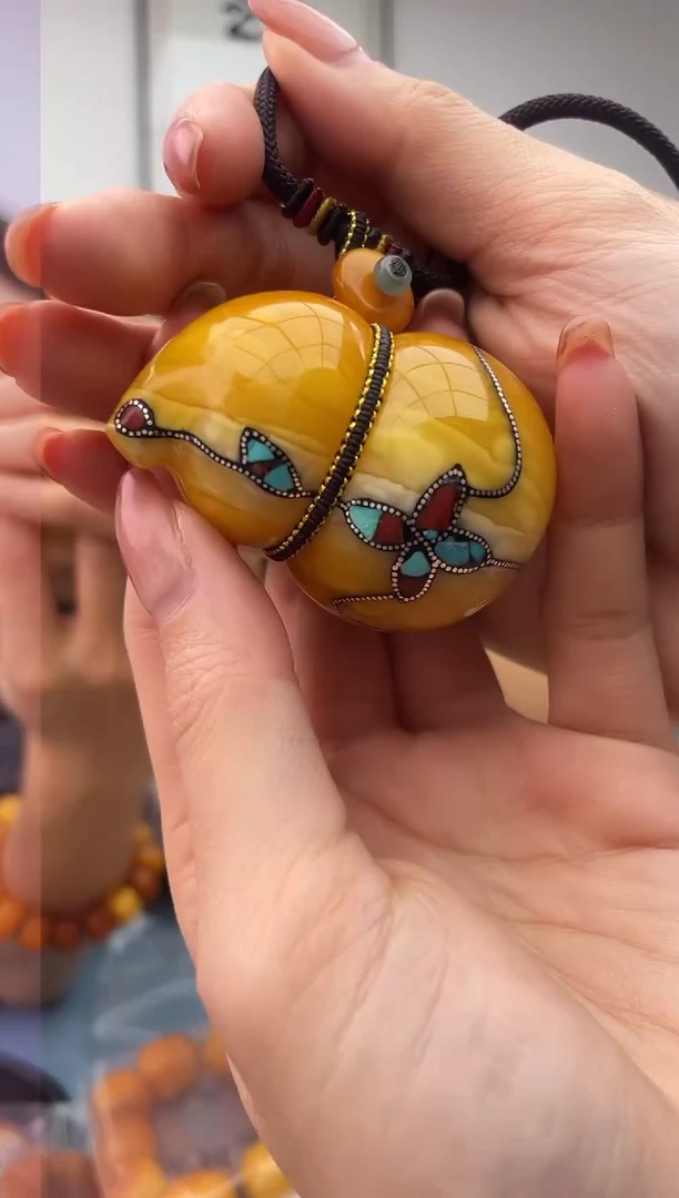 【闪购商品】蜜蜡珠宝奇石未镶嵌配绳假一罚十，045