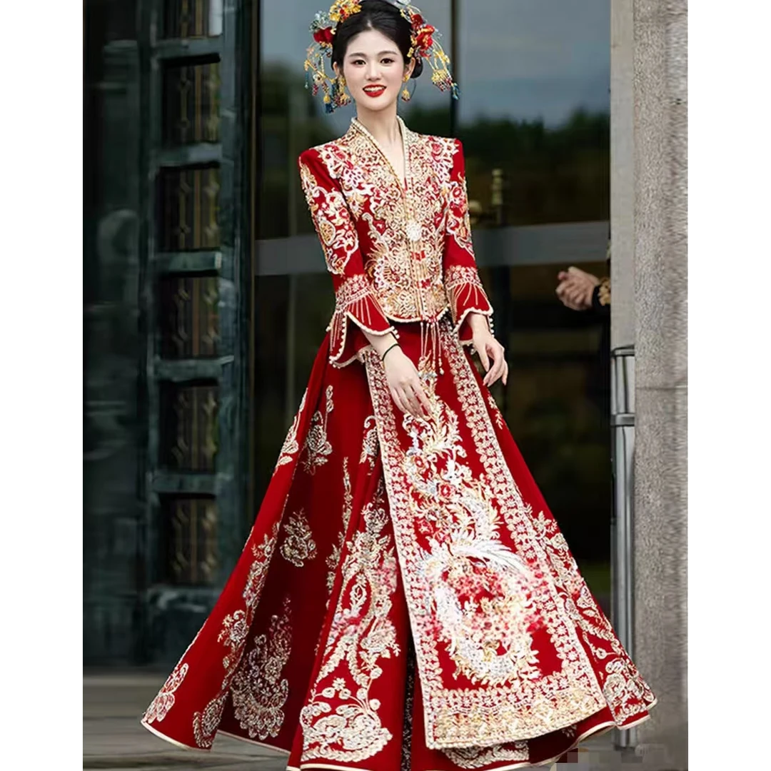 常规款新中式风厚款复古立体剪裁长袖女士秀禾服女