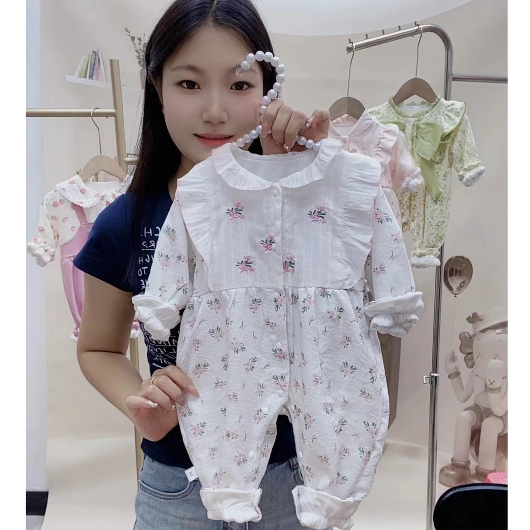 春秋刺绣花朵娃娃领长袖连体包屁哈衣爬爬服小月龄女宝可爱风百搭