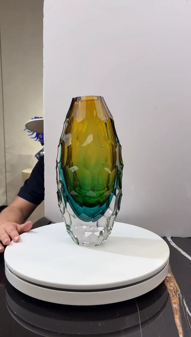 摆件祖母绿茶金色艺术凹面花器