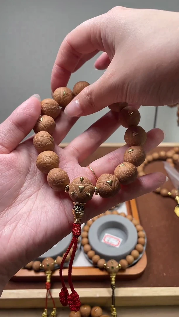 吊坠凤眼菩提龙爪