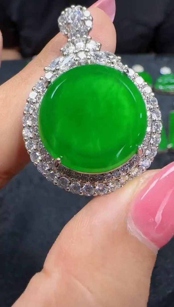 定制翡翠未镶嵌翡翠吊坠99