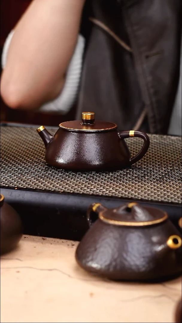 茶壶紫砂四号井茄皮紫泥描金平盖石瓢120cc