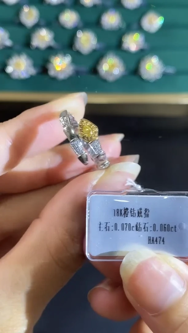 18K金镶嵌戒指钻石22