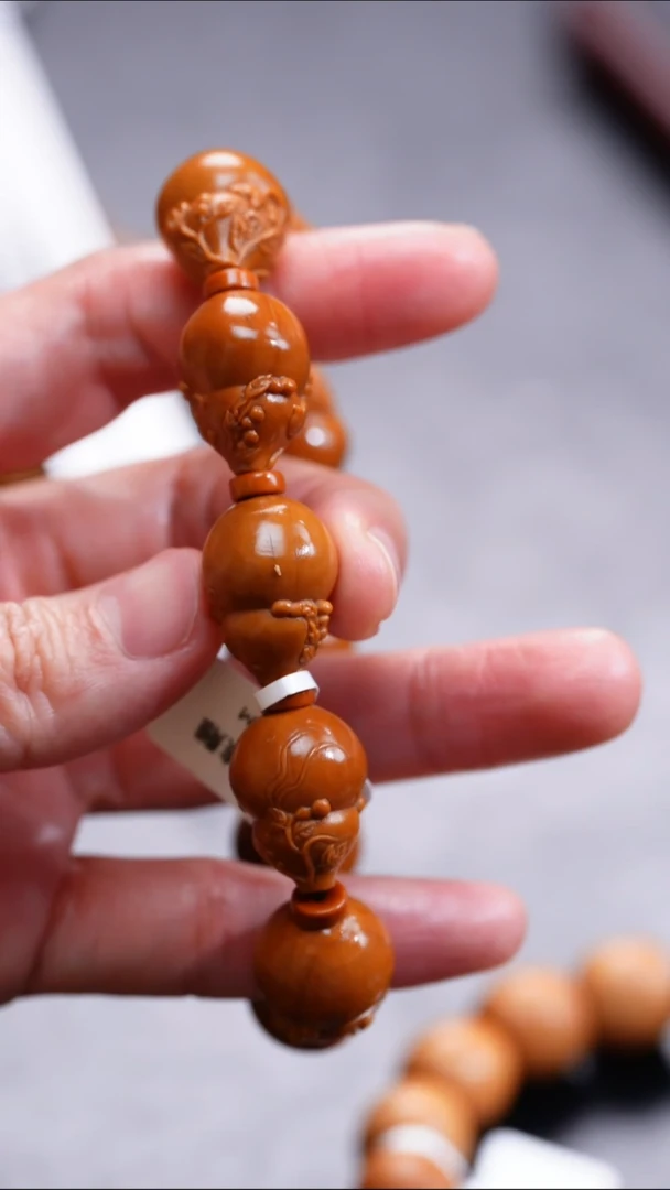 【闪购商品】橄榄核吊坠橄榄核