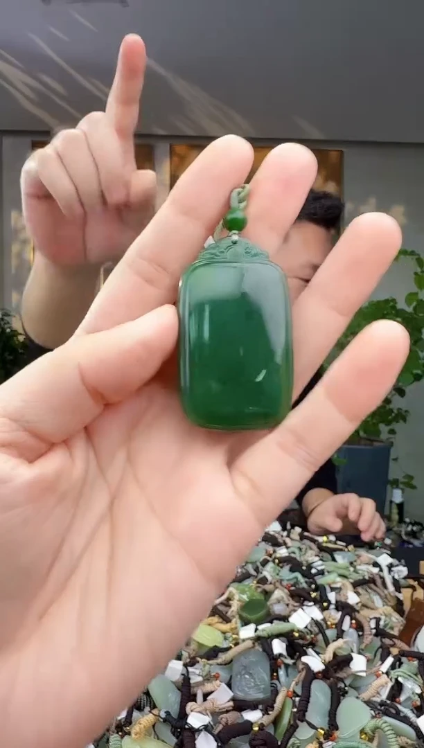 未镶嵌和田玉挂件拍一发一