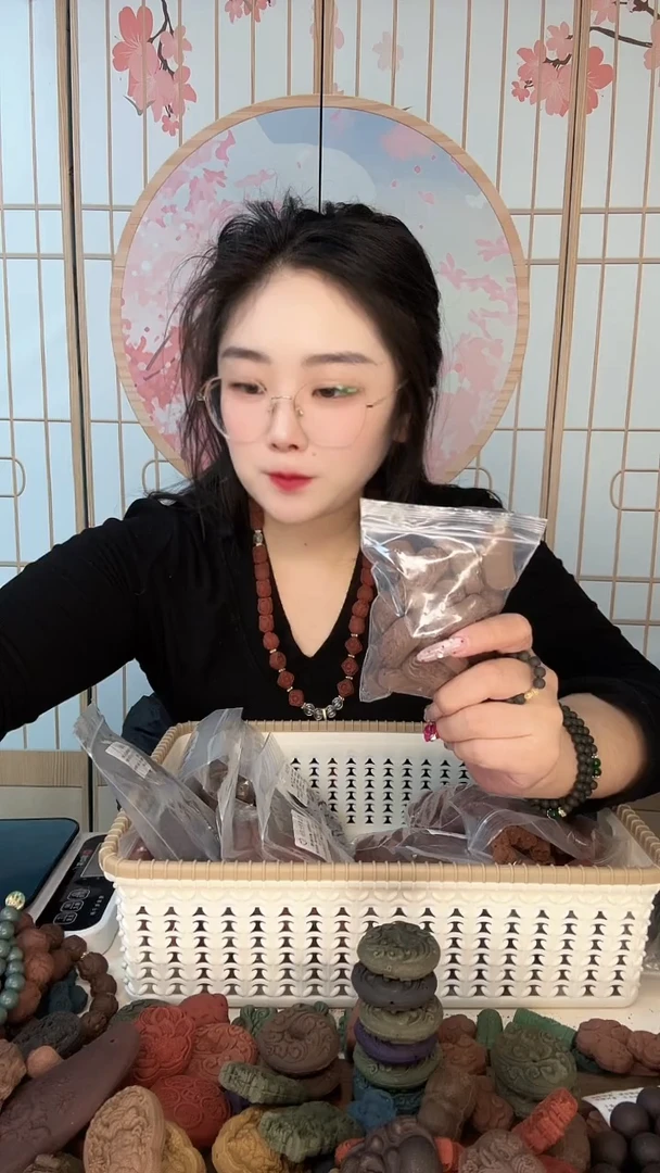 泥塑瑕气血手牌散包