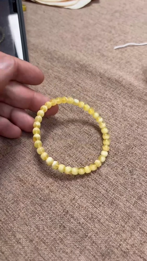 【闪购商品】蜜蜡裸石未镶嵌手串