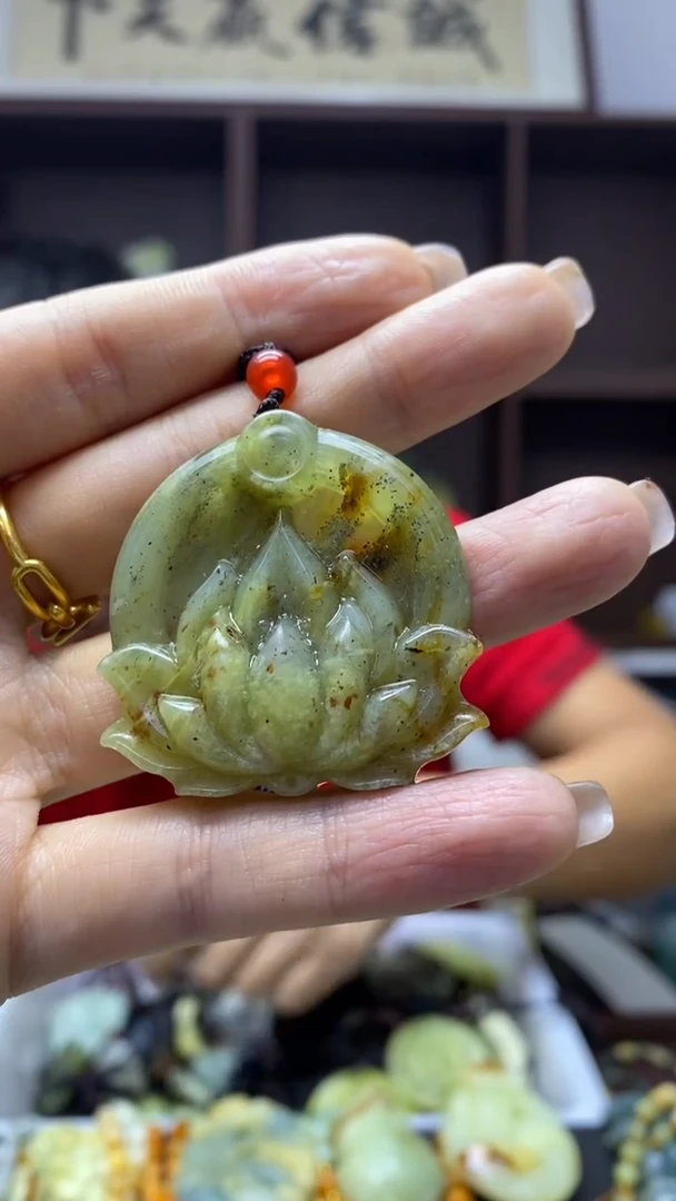 未镶嵌岫玉挂件