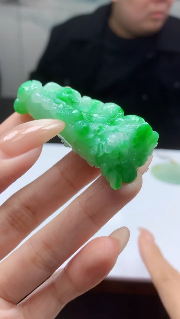 【闪购商品】定制翡翠未镶嵌888ee-毛货白菜62赠金扣