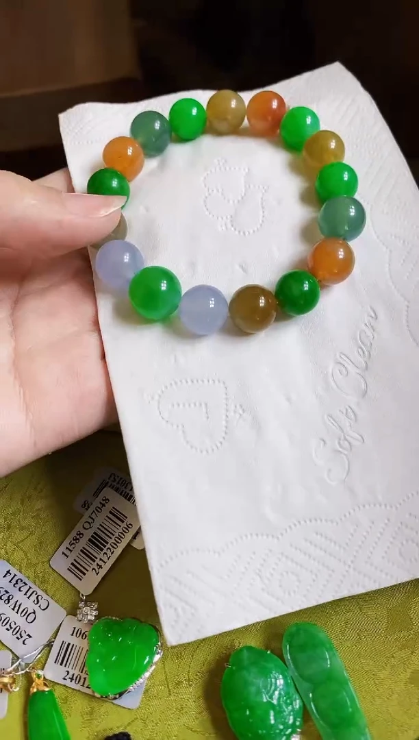颈饰未镶嵌翡翠^***u手串