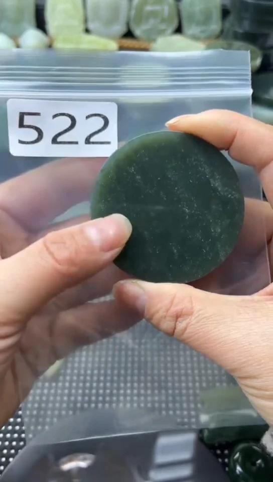 未镶嵌和田玉珠宝半成品镯芯