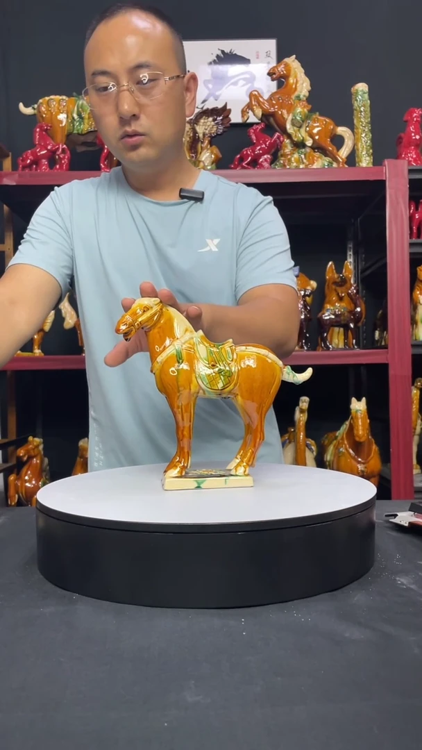 陶瓷小牡丹马高21cm