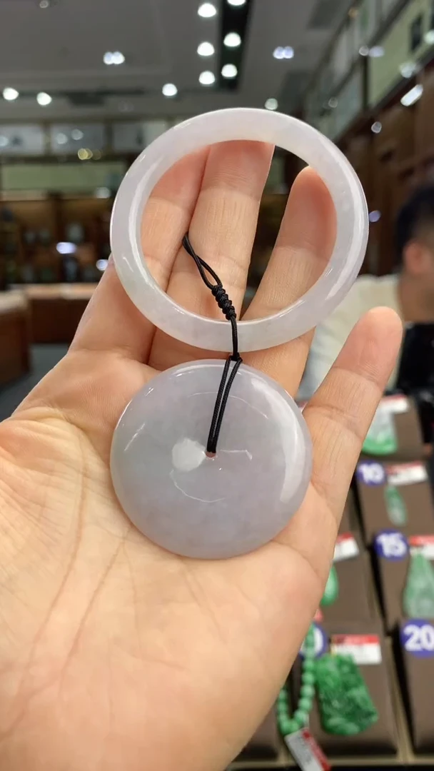 翡翠未镶嵌颈饰子母扣