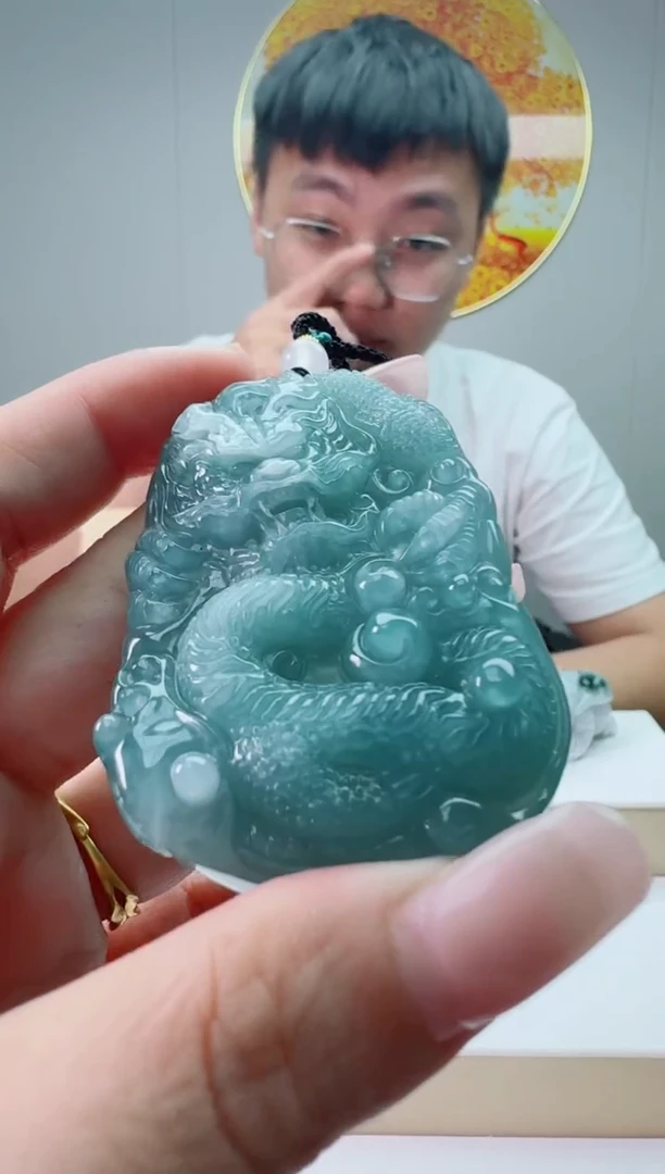 翡翠未镶嵌颈饰111111111111