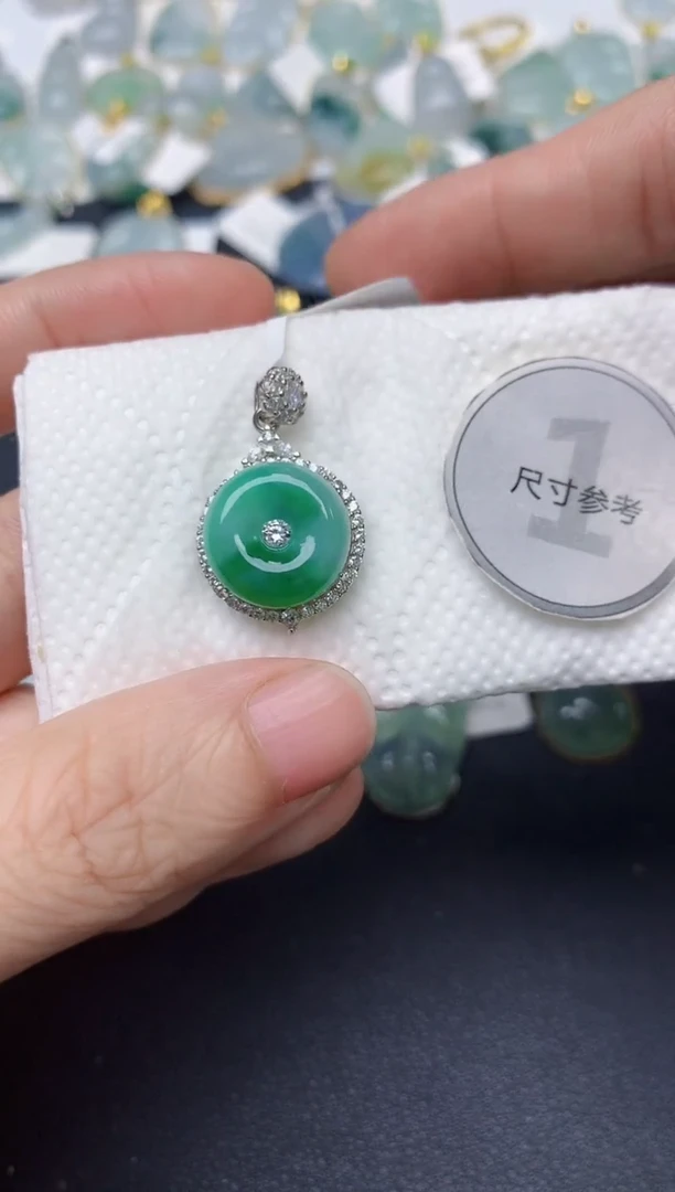 颈饰未镶嵌翡翠天然缅甸A货翡翠