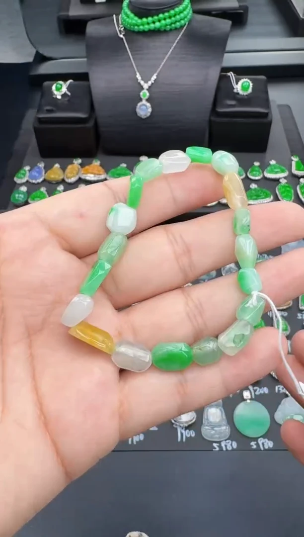 未镶嵌手串翡翠多人
