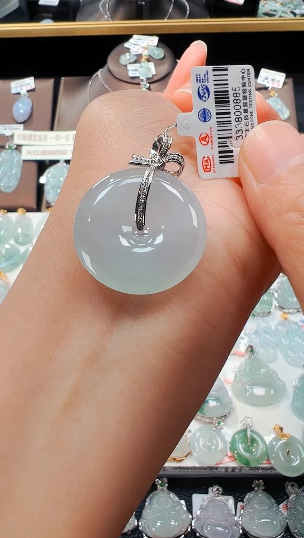 【闪购商品】翡翠吊坠(不含链)18K金镶嵌平安扣吊坠885