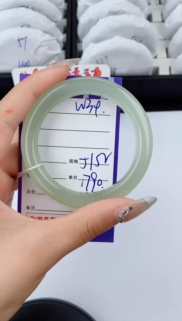 和田玉手镯未镶嵌34友缘微色差T4