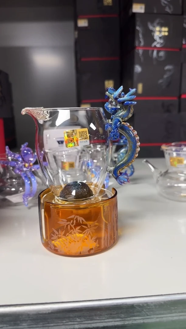 青龙三代公道杯加纯银滤嘴加琥珀色温茶器