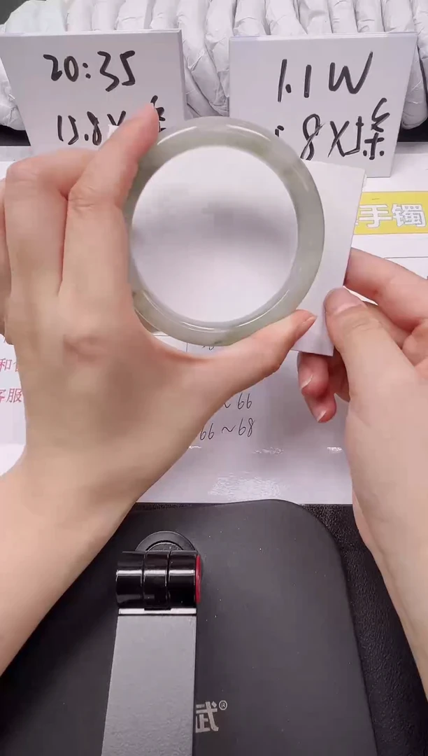 【闪购商品】石英质玉手镯未镶嵌216