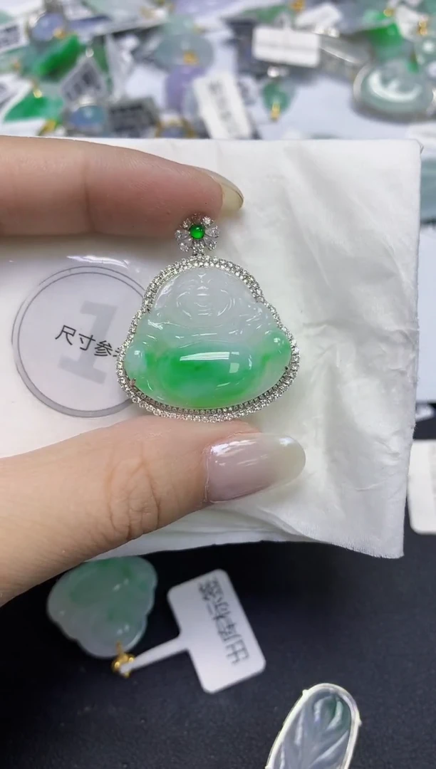 颈饰18K金镶嵌翡翠天然缅甸翡翠A货百元以上9元证书费自理