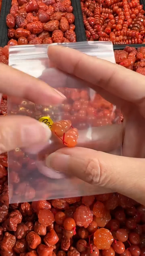 【闪购商品】南红玛瑙颈饰未镶嵌1