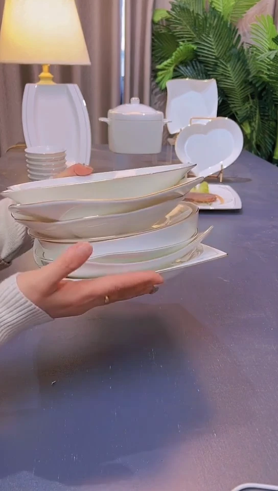 45%以上骨粉骨瓷8英寸天元贵龙三角窝盘花朵草帽爱心折纸盘各1个