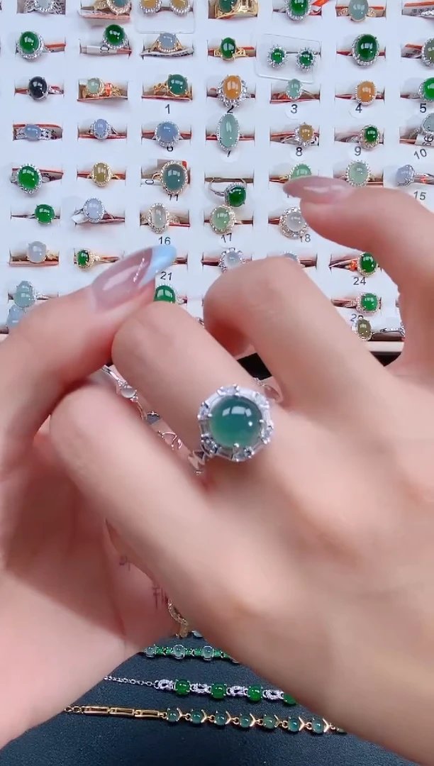翡翠戒指银S925镶嵌天然翡翠
