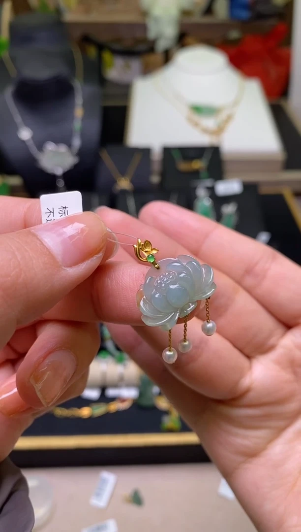 【闪购商品】翡翠颈饰18K金镶嵌净货17932