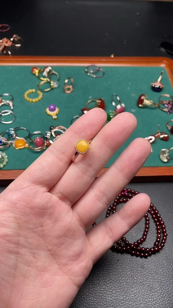 未镶嵌蜜蜡戒指多样性发货拍一发一