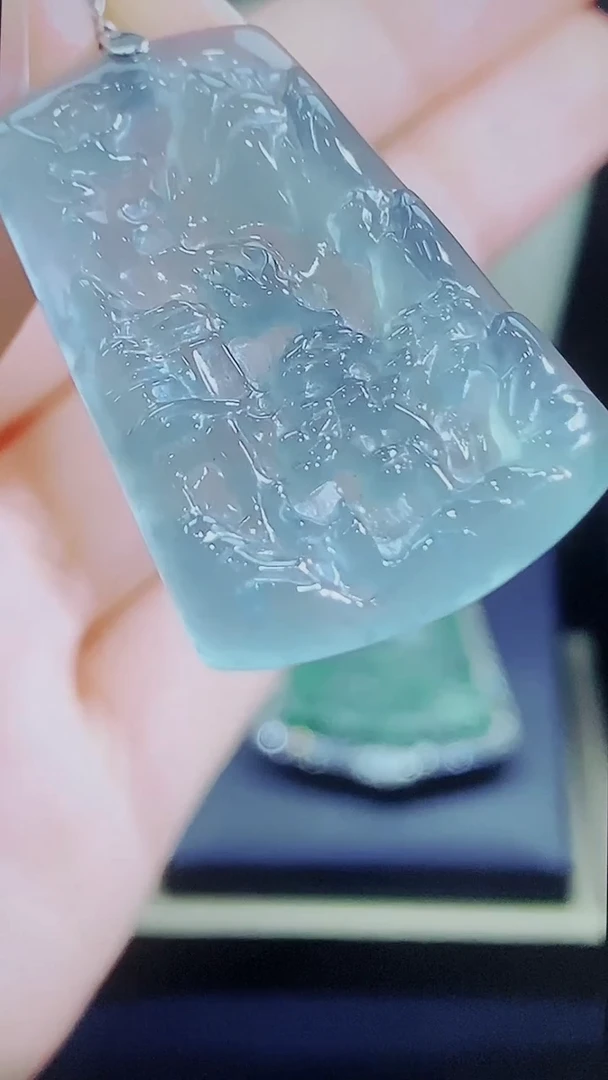 颈饰未镶嵌翡翠山水