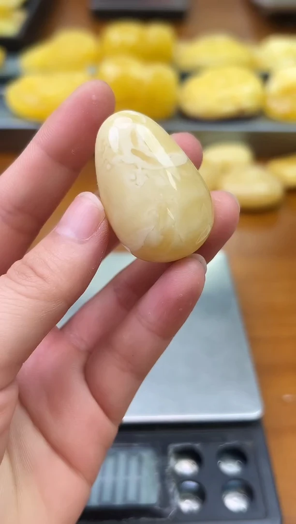 未镶嵌琥珀裸石蜜蜡吊坠