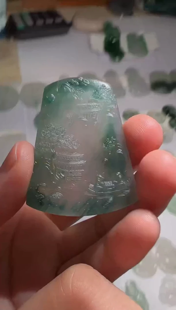 未镶嵌定制翡翠山水